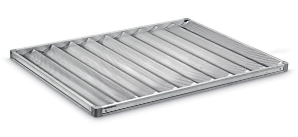 Plateaux plats et ondulés avec cadre en aluminium perforé